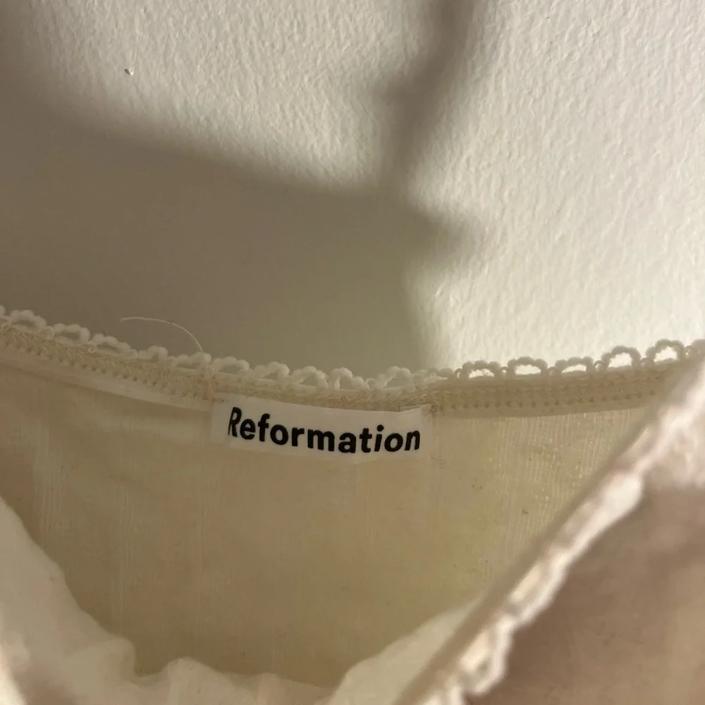 Reformation Cream Camisole with Lace and Bow - Picture 3 of 7